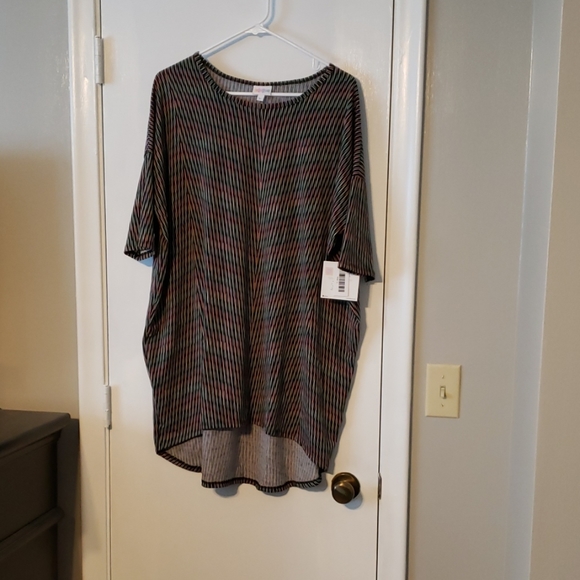 LuLaRoe Tops - Nwt lularoe irma size large
